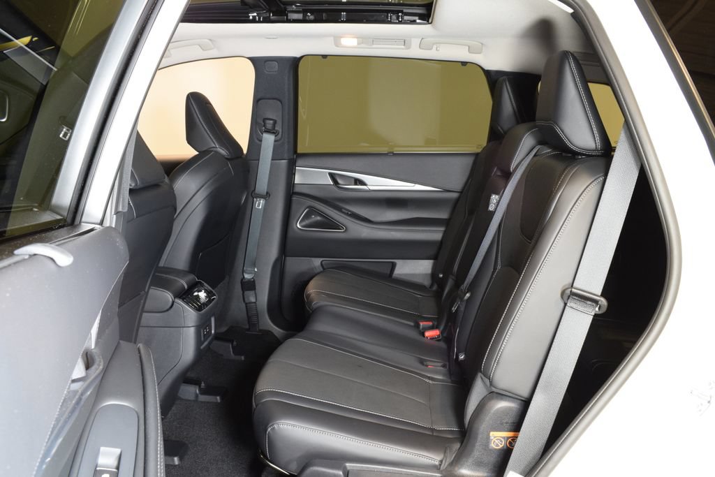 Certified 2026 INFINITI QX60 Luxe w/ Cargo Package AWD/4WD image 28