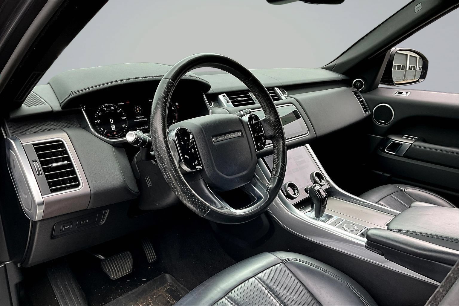 Used 2019 Land Rover Range Rover Sport HSE AWD/4WD image 16