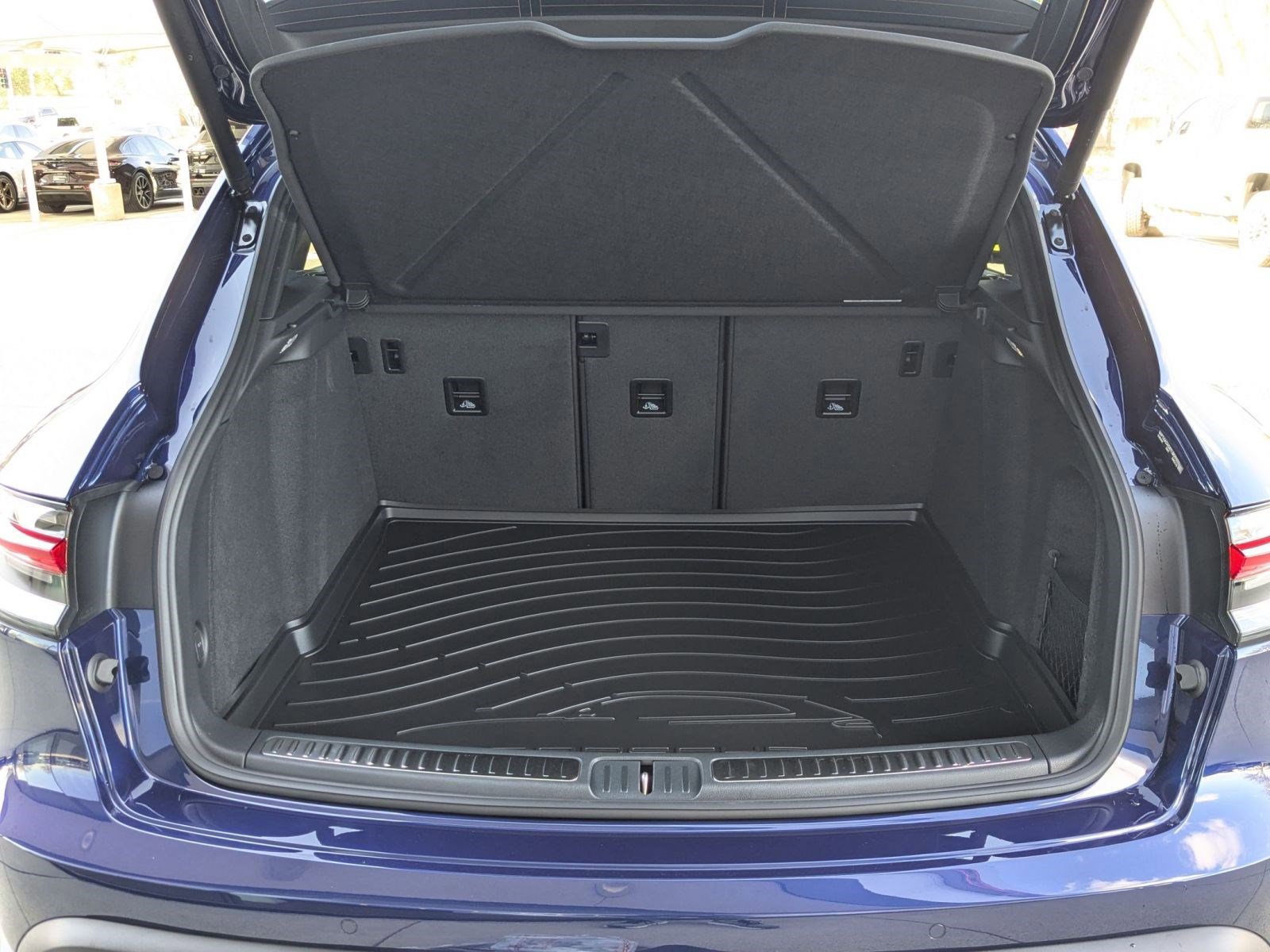 New 2026 Porsche Macan Turbo AWD/4WD image 23