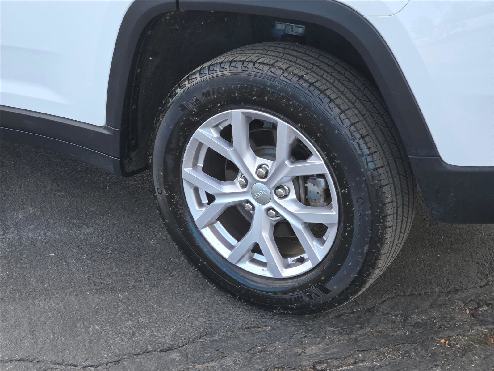 Certified 2022 Jeep Grand Cherokee Limited image 18