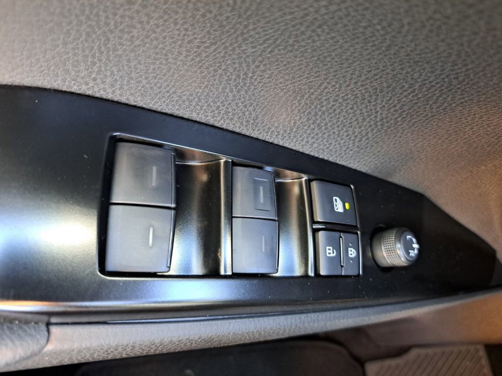 New 2026 Toyota Camry SE image 16