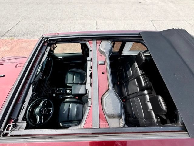 Used 2021 Jeep Wrangler Unlimited Sahara AWD/4WD image 17