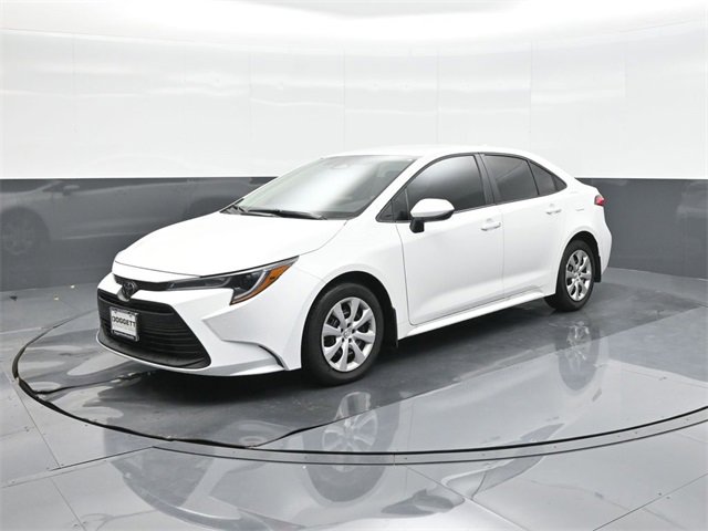 Used 2025 Toyota Corolla LE image 34