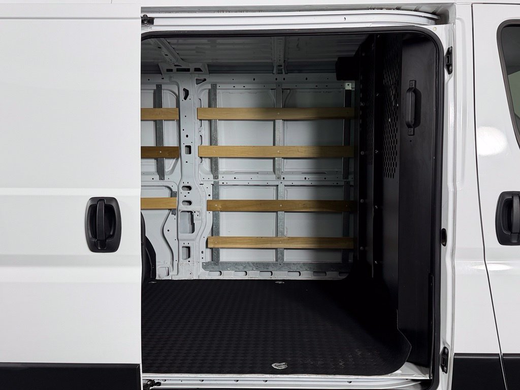 Used 2025 RAM ProMaster 2500 w/ U-Haul Equipment Group FWD image 17