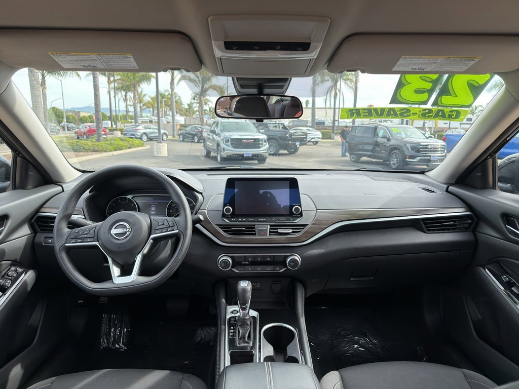 Used 2023 Nissan Altima 2.5 SV image 10