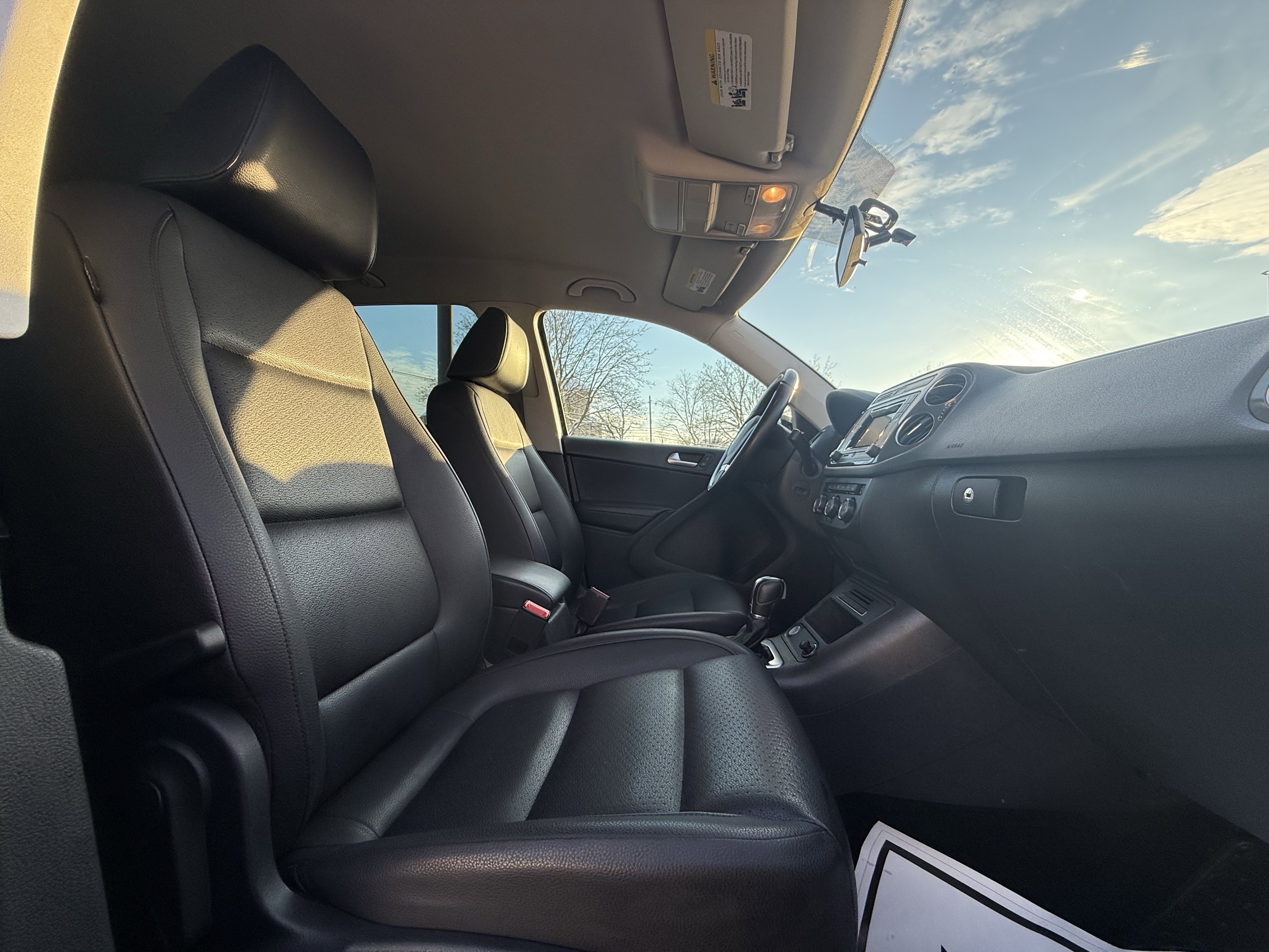 Used 2016 Volkswagen Tiguan S image 35