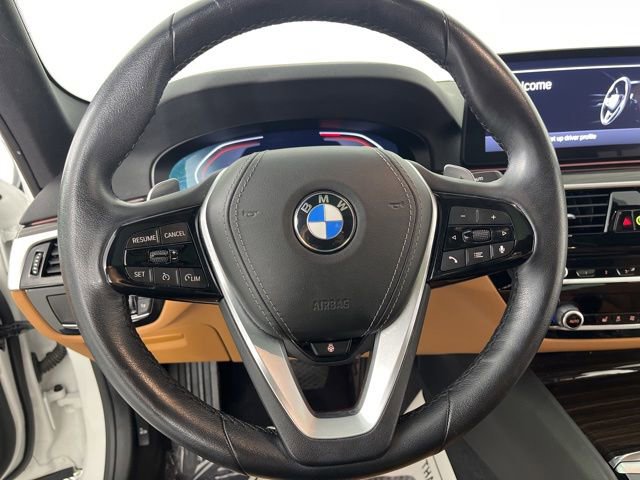 Used 2023 BMW 530i w/ Convenience Package RWD image 19
