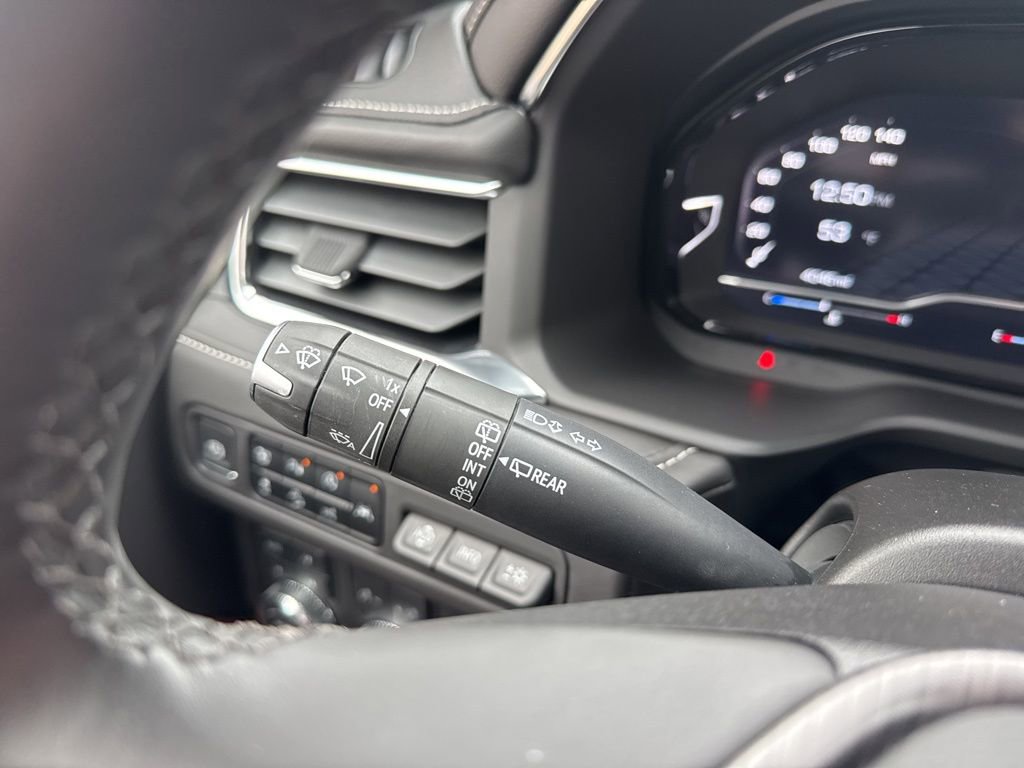 Used 2024 GMC Yukon XL Denali Ultimate w/ LPO, Illumination Package image 21