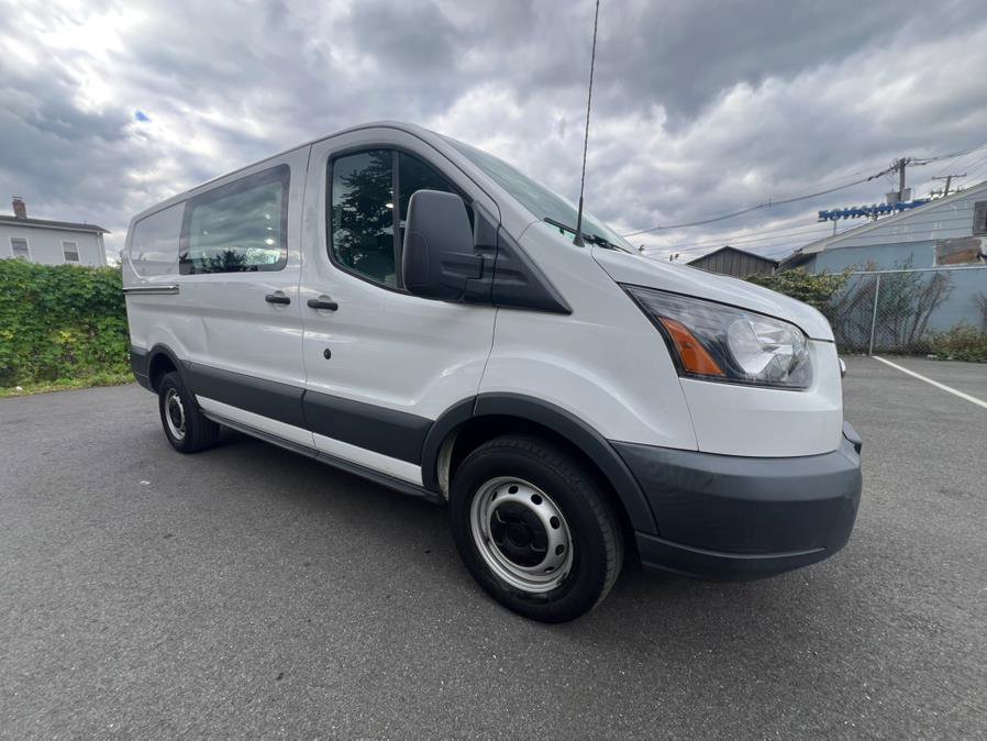Used 2018 Ford Transit 250 130 Low Roof image 6