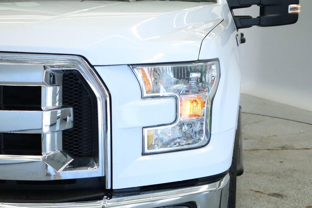 Used 2016 Ford F150 XLT w/ Heavy-Duty Payload Package image 13