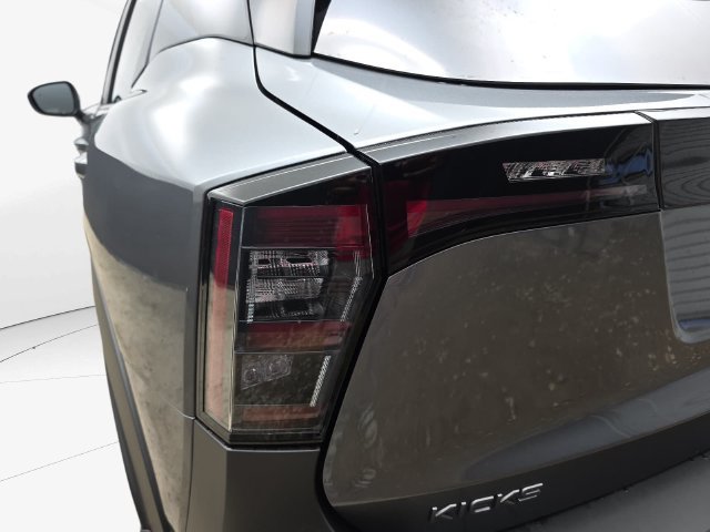 New 2027 Nissan Kicks SV AWD/4WD image 37