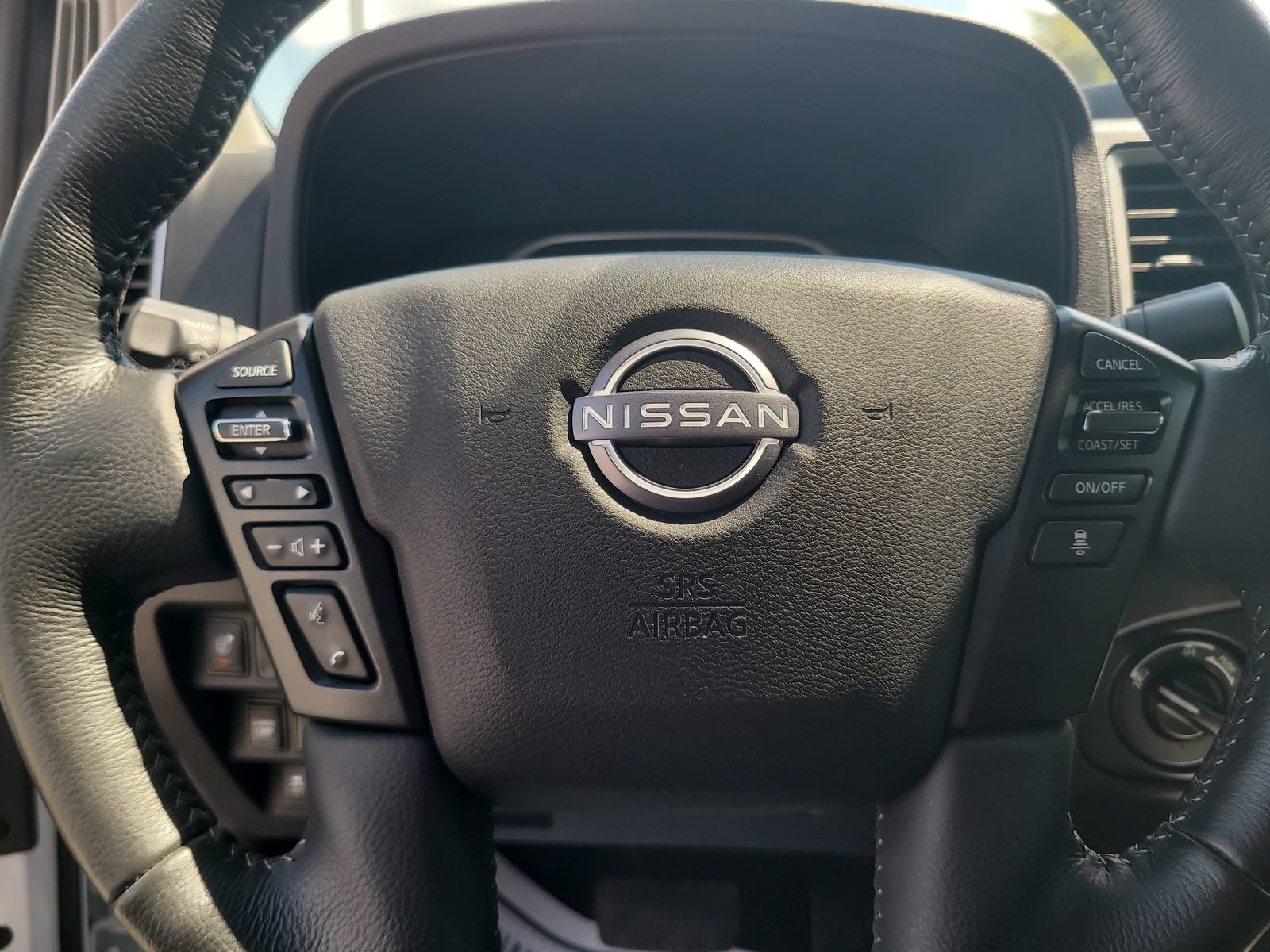 Used 2023 Nissan Frontier SV w/ SV Convenience Package AWD/4WD image 13