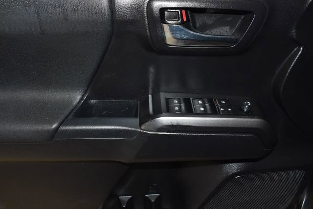 Used 2020 Toyota Tacoma TRD Sport image 28