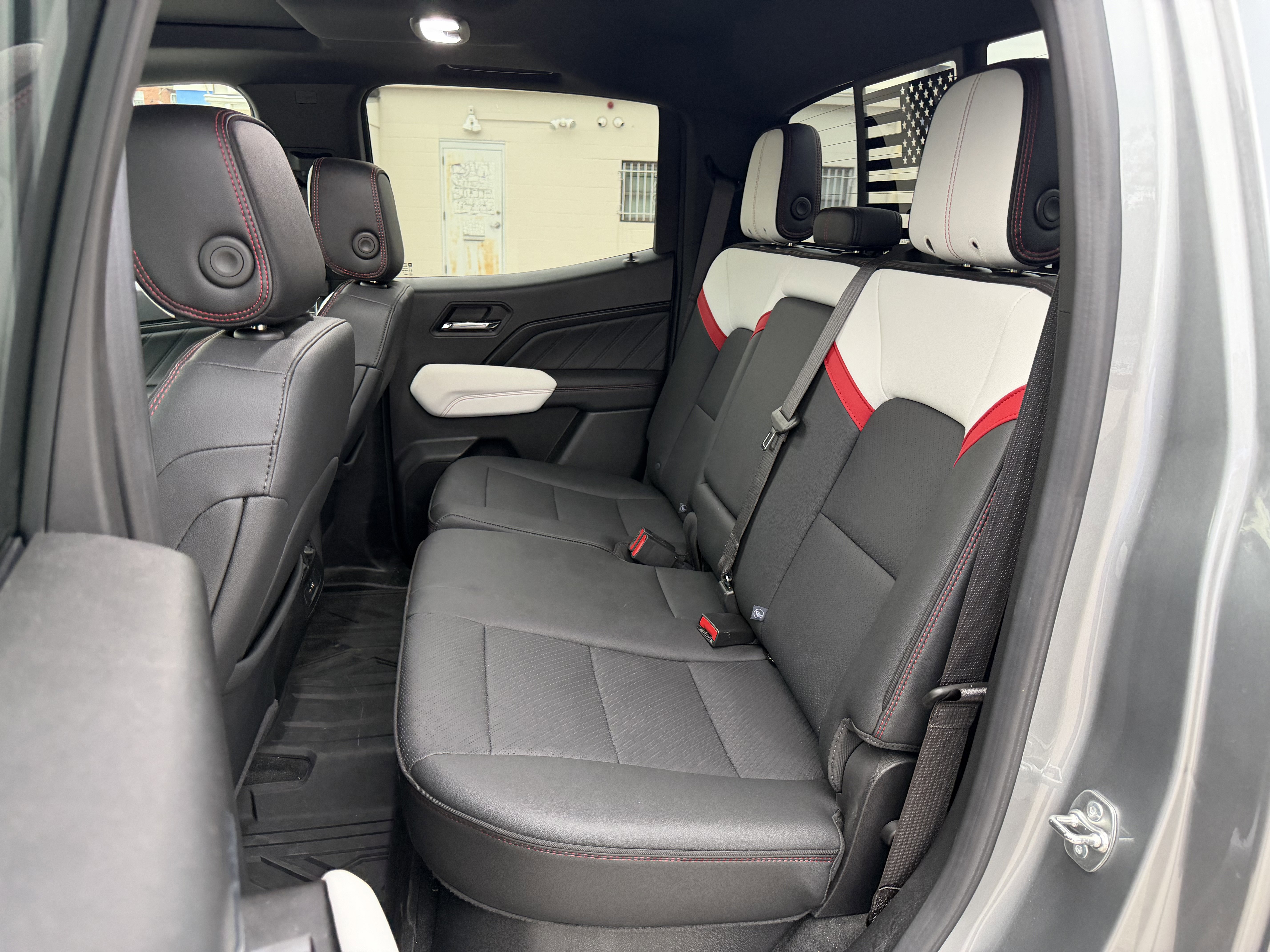 Used 2024 GMC Canyon AT4X AWD/4WD image 11
