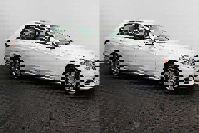 Used 2016 Mercedes-Benz E 350 4MATIC image 3