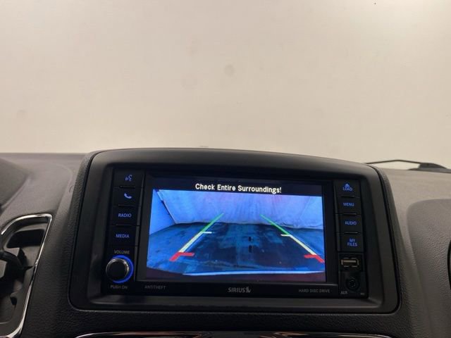 Used 2013 Chrysler Town & Country Touring image 12