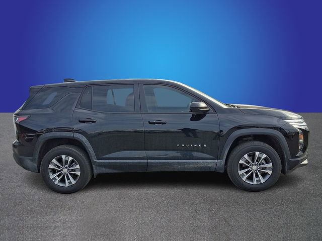 New 2023 Chevrolet Equinox LT w/ Driver Convenience Package AWD/4WD image 3