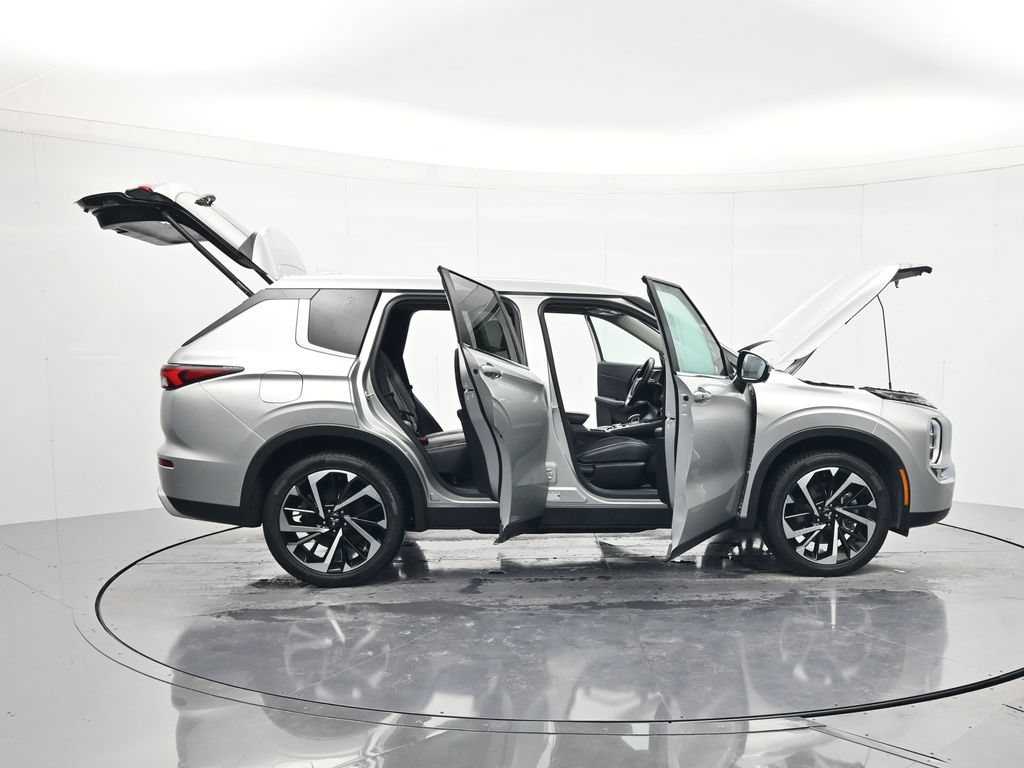 Used 2024 Mitsubishi Outlander SE FWD image 48