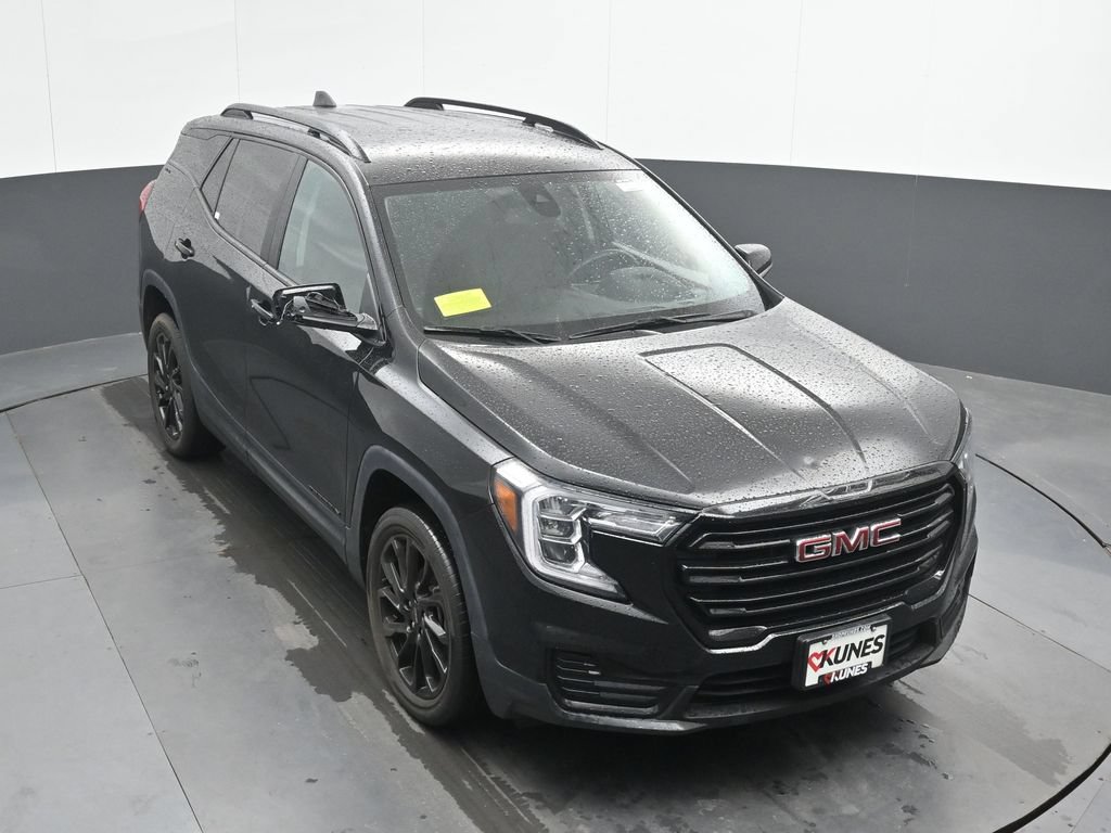 Used 2023 GMC Terrain SLE w/ Driver Convenience Package AWD/4WD image 33