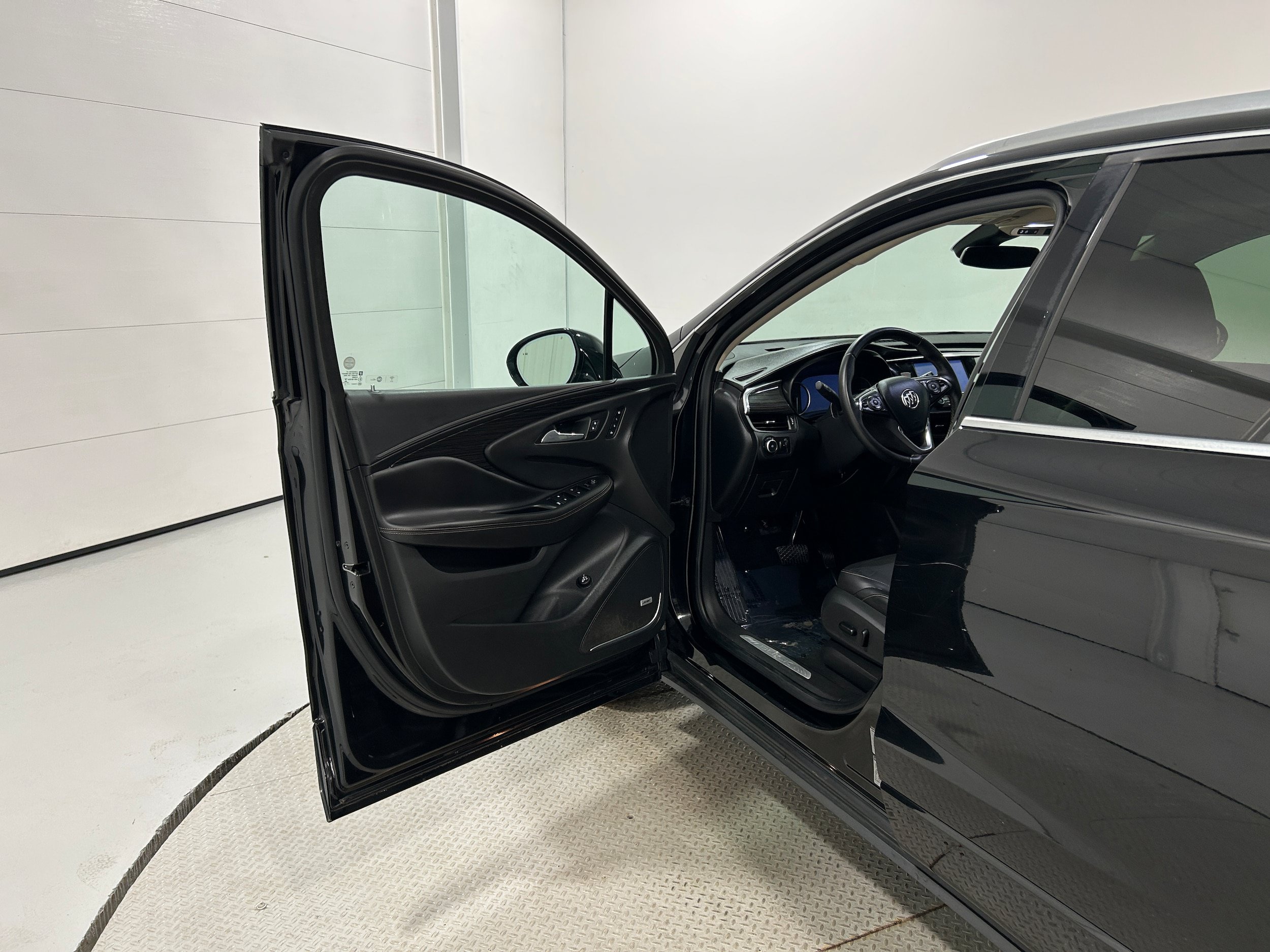Used 2016 Buick Envision Premium AWD/4WD image 23