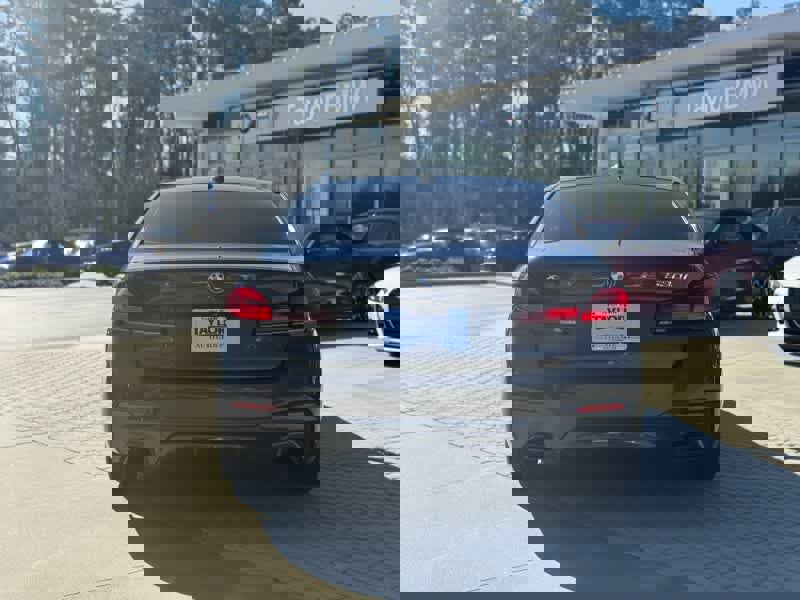 Used 2022 BMW 530i xDrive w/ Executive Package image 5