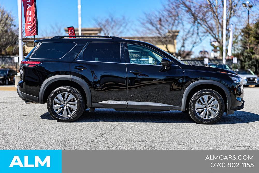 Used 2024 Nissan Pathfinder SV FWD image 11