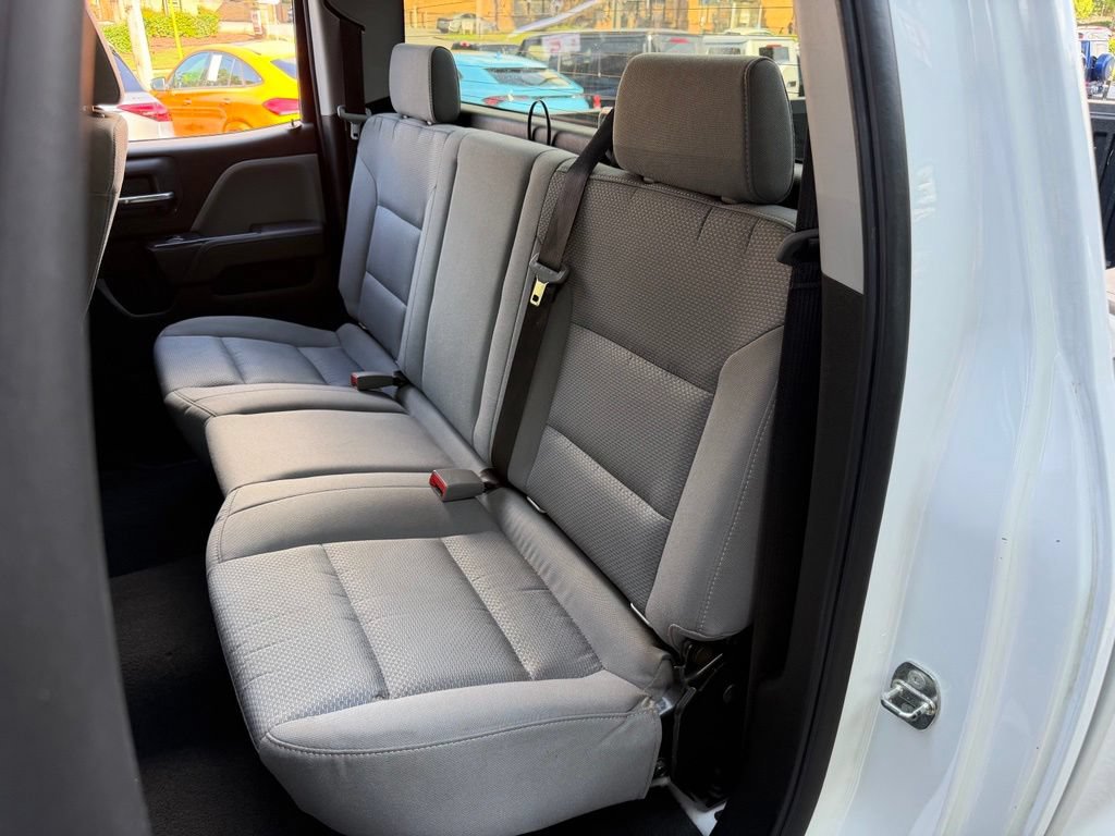 Used 2019 Chevrolet Silverado 1500 Custom w/ Custom Convenience Package AWD/4WD image 31