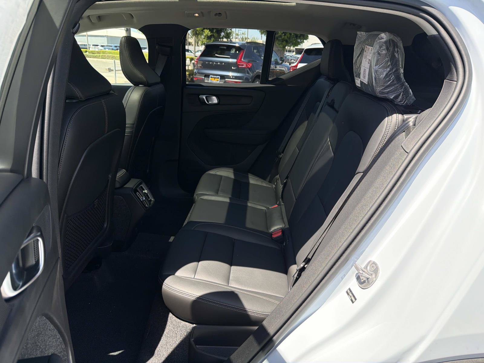 New 2026 Volvo XC40 B5 Ultra AWD/4WD image 17