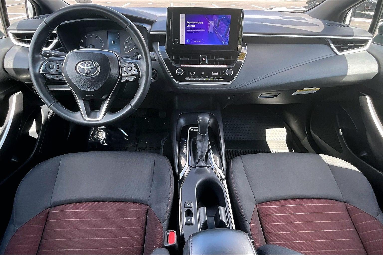 Used 2025 Toyota Corolla SE FWD image 14