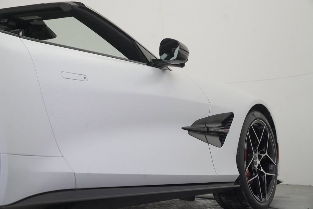 New 2026 Aston Martin Vanquish Convertible image 55