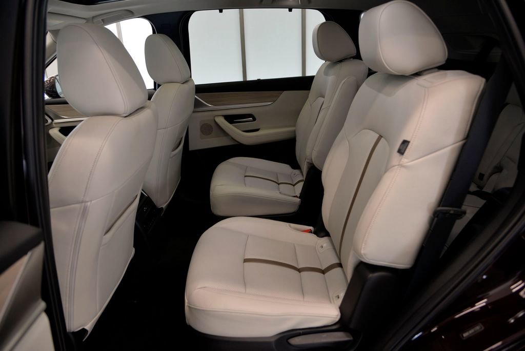 Certified 2024 MAZDA CX-90 Plug-In Hybrid w/ Premium Plus AWD/4WD image 29