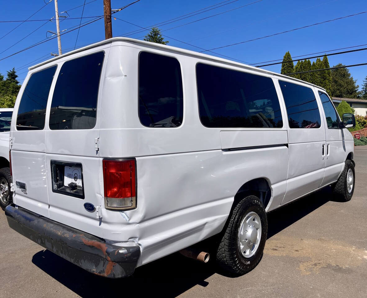 Used 2006 Ford E-350 and Econoline 350 XL RWD image 7