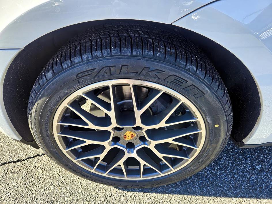 Used 2018 Porsche Macan image 21