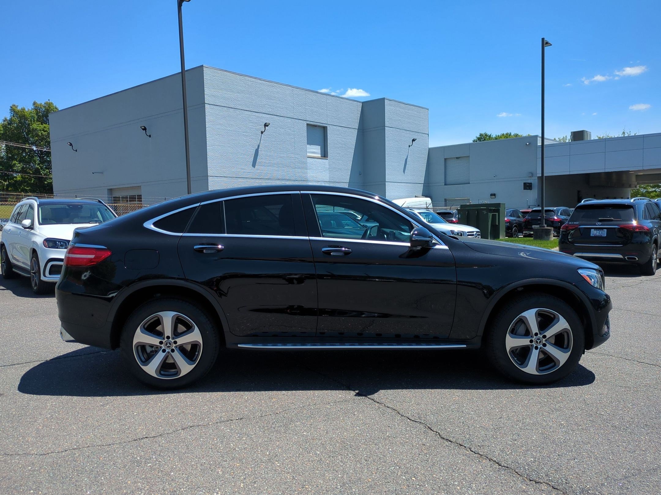 Used 2019 Mercedes-Benz GLC 300 4MATIC Coupe image 2