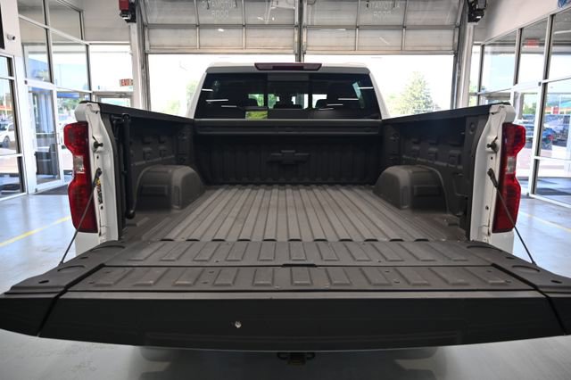 Used 2024 Chevrolet Silverado 1500 LT AWD/4WD image 8
