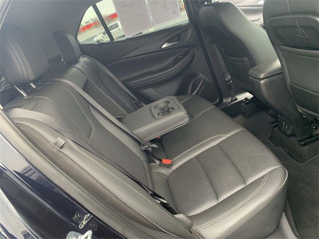 Used 2020 Buick Encore GX Essence image 12