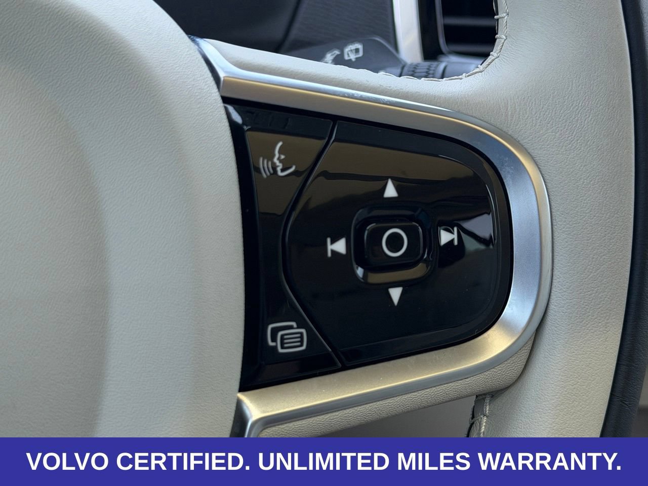 Certified 2025 Volvo XC90 T8 Plus AWD/4WD image 15