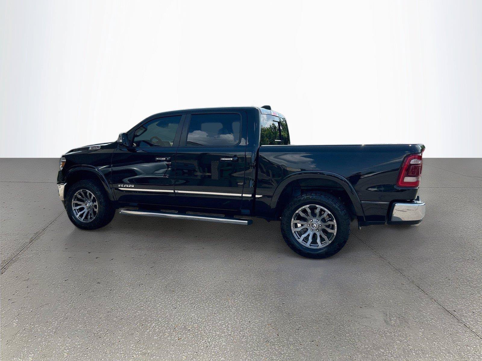 Used 2022 RAM 1500 Laramie AWD/4WD image 6