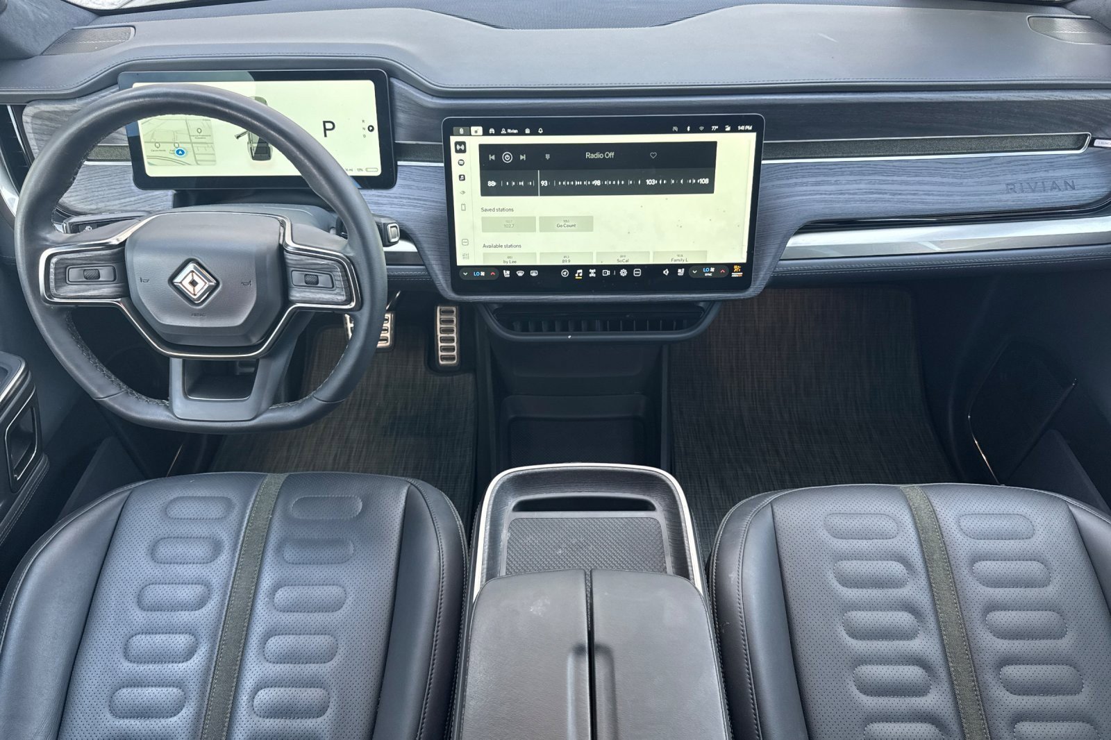 Used 2023 Rivian R1S Launch Edition image 12