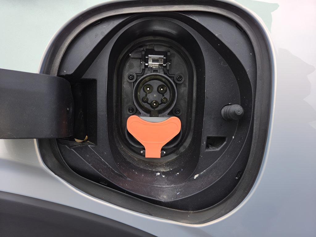 Used 2022 Chevrolet Bolt EUV LT w/ Convenience Package FWD image 27
