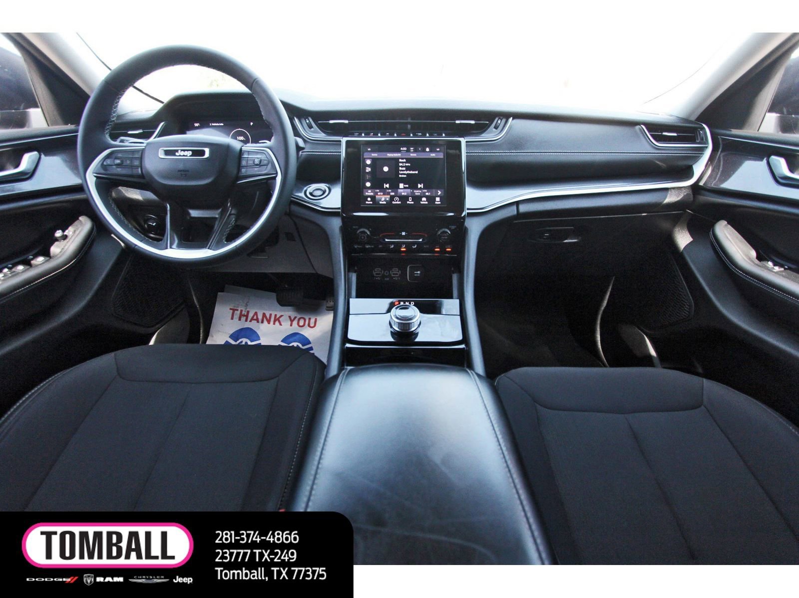 Used 2023 Jeep Grand Cherokee Laredo AWD/4WD image 10
