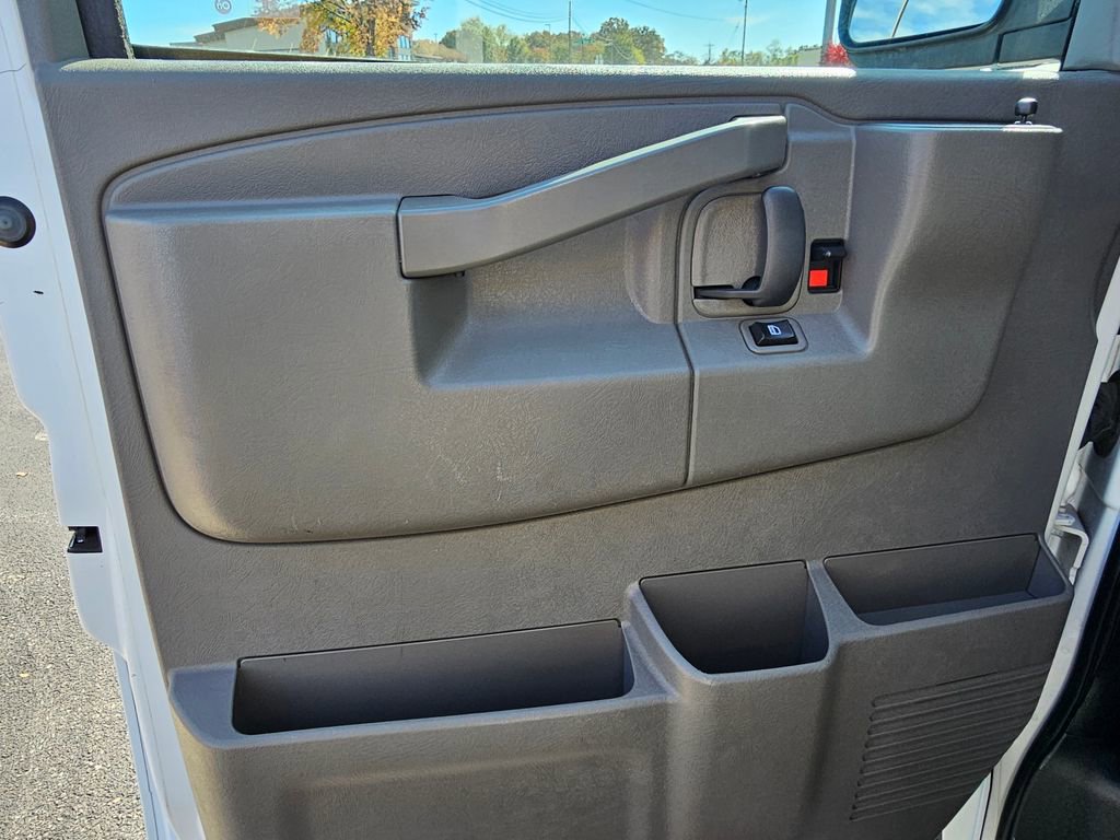 Used 2019 Chevrolet Express 3500 LT w/ LT Preferred Equipment Group image 12