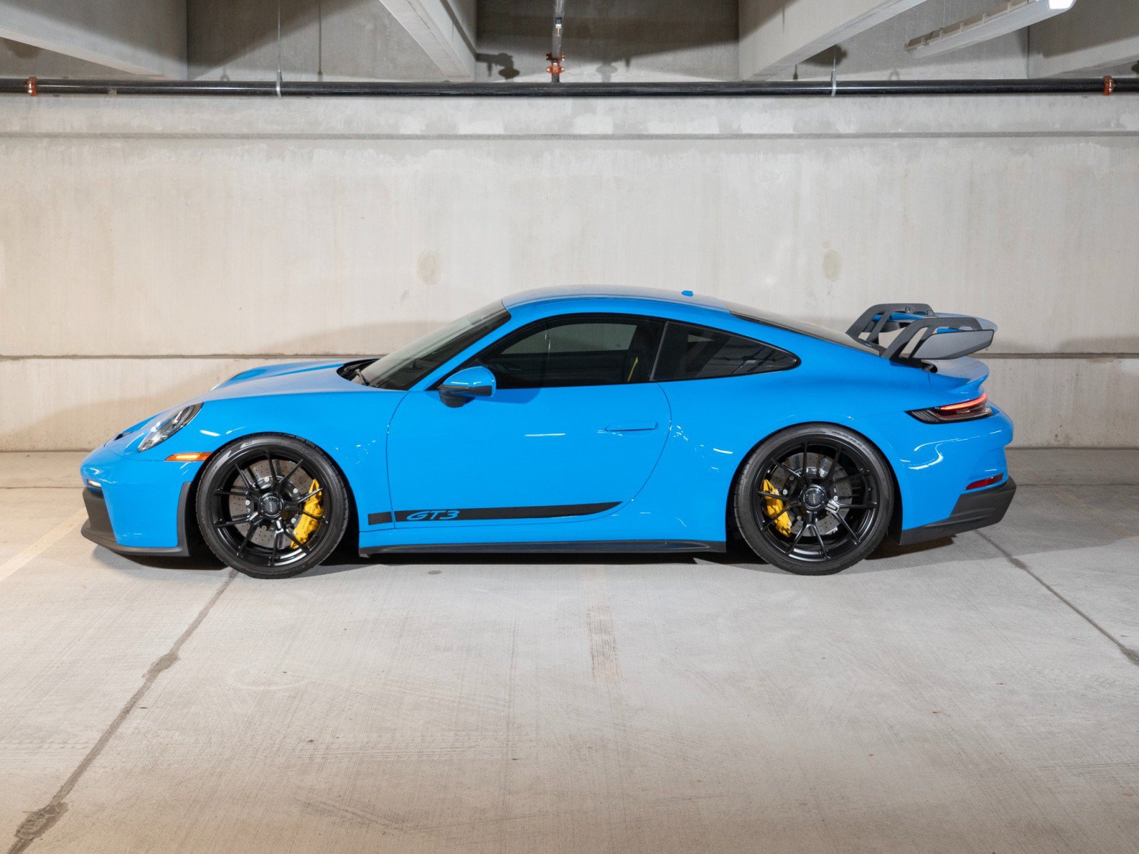 Certified 2023 Porsche 911 GT3 RWD image 2
