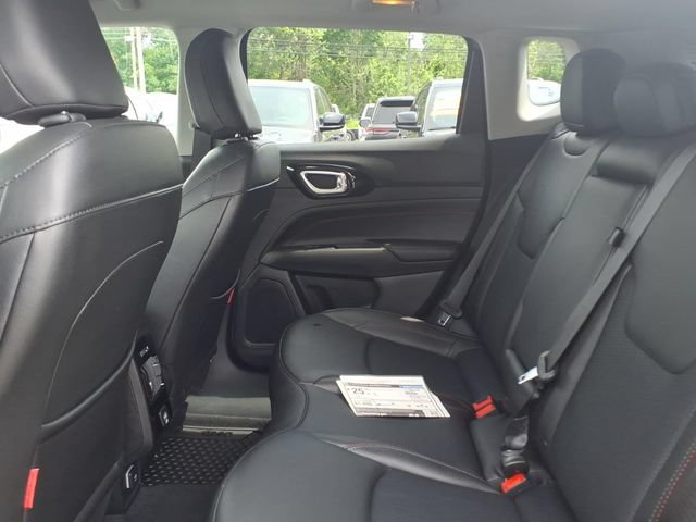 Certified 2022 Jeep Compass Trailhawk AWD/4WD image 17