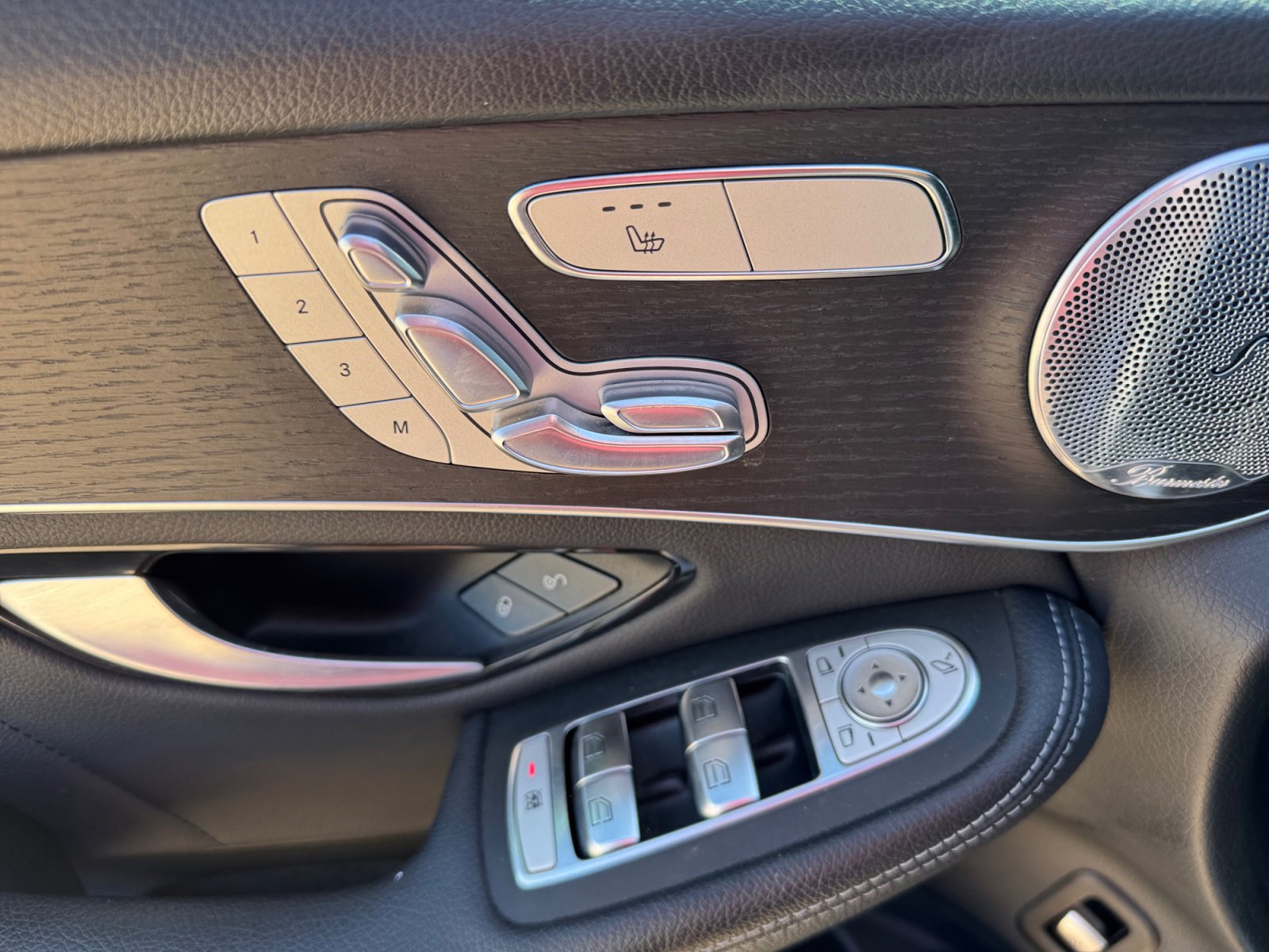 Used 2020 Mercedes-Benz GLC 300 4MATIC image 9