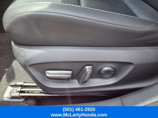 Used 2025 Toyota Prius XLE FWD image 18