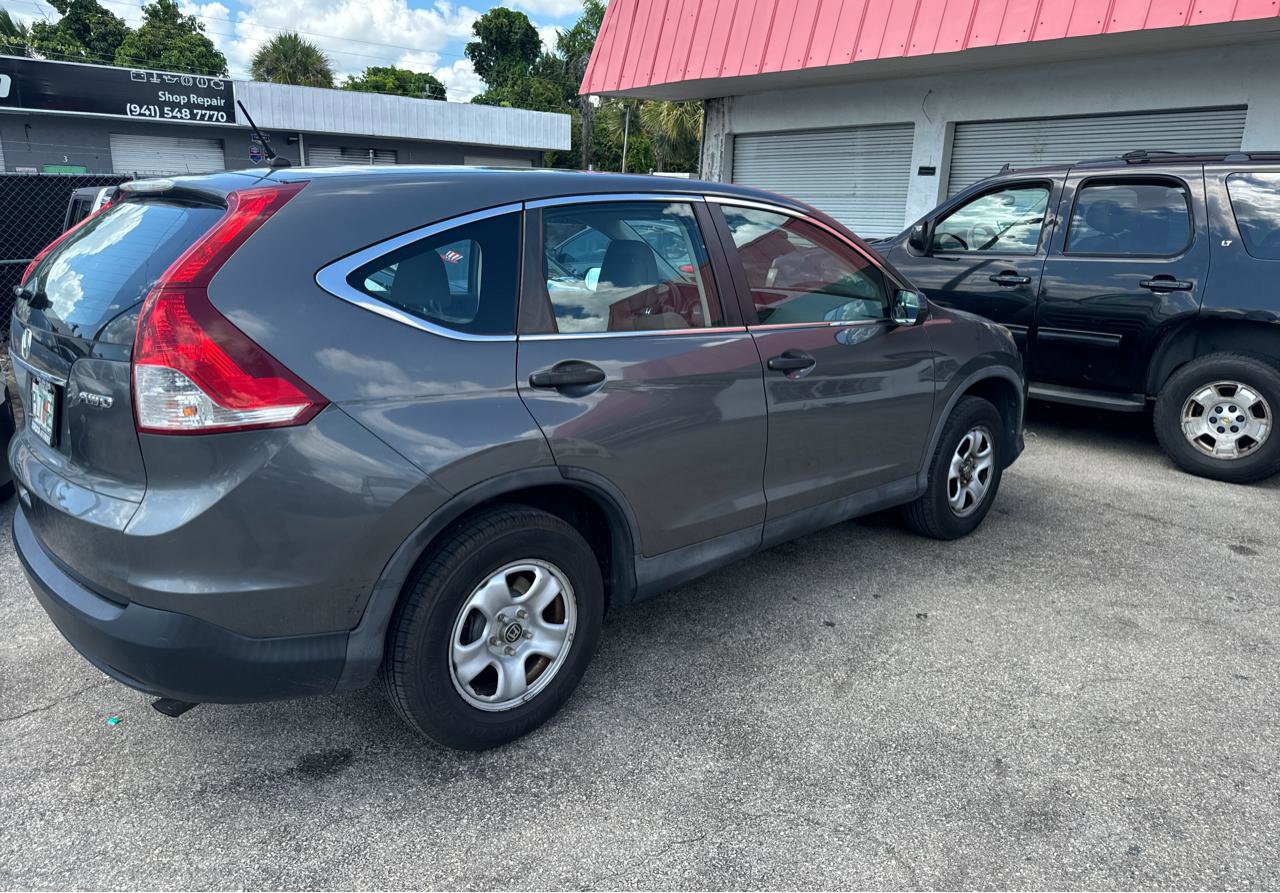 Used 2014 Honda CR-V LX image 2