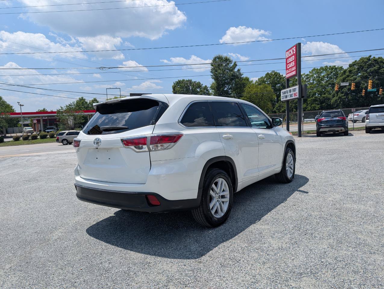 Used 2014 Toyota Highlander LE FWD image 7