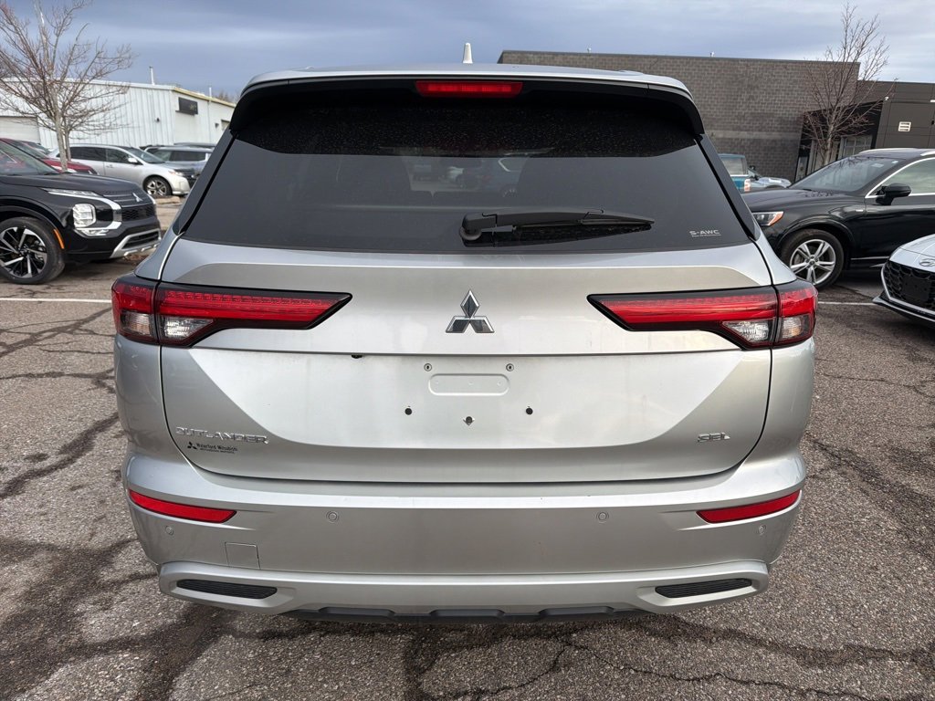 Used 2022 Mitsubishi Outlander SEL image 6