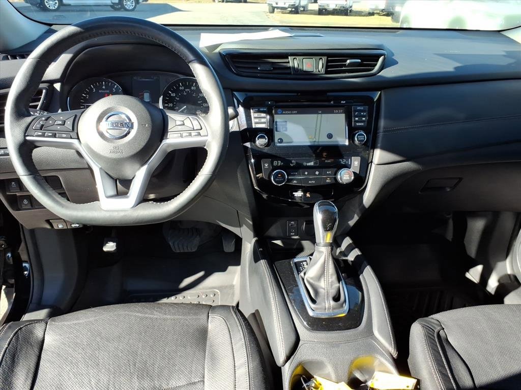 Used 2017 Nissan Rogue SL w/ SL Premium Package image 19